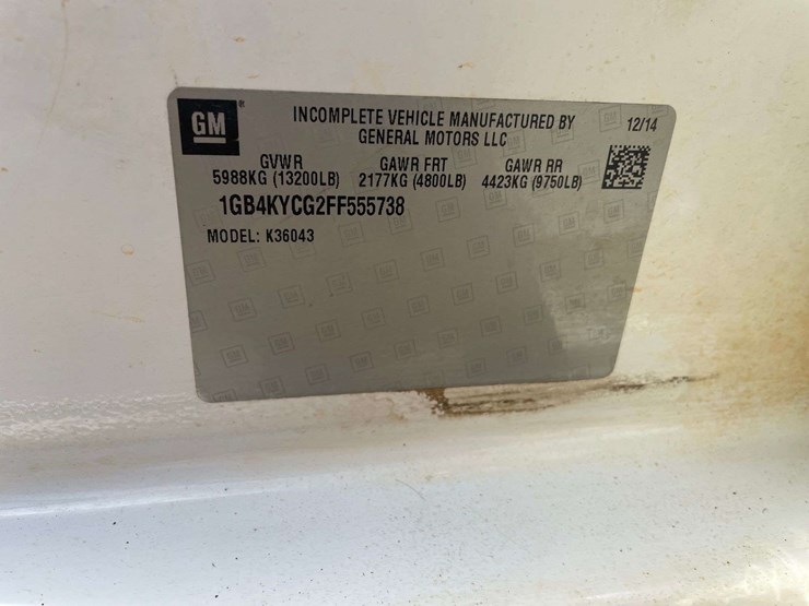 2015-chevrolet-silverado-3500-image-27