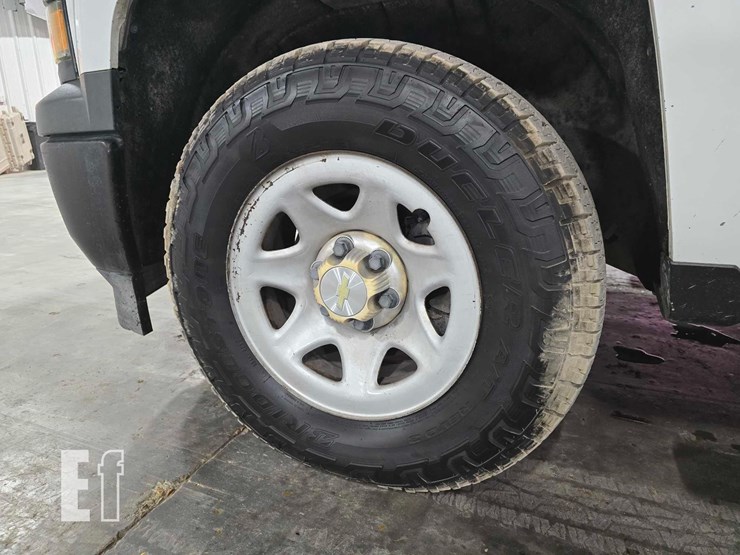 2015-chevrolet-silverado-1500-image-19