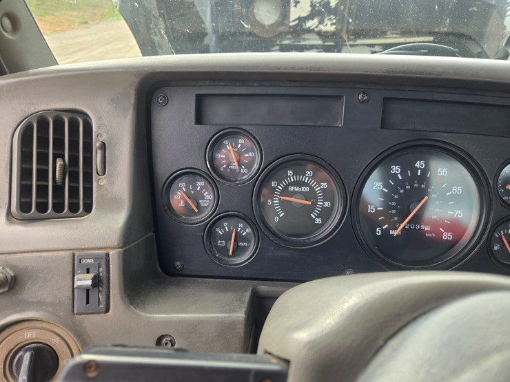 2001-sterling-a9500-image-63