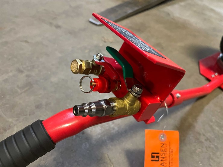 #2445-•-pneumatic-3-ton-lift-capacity-air-jack-(pr12)-image-6