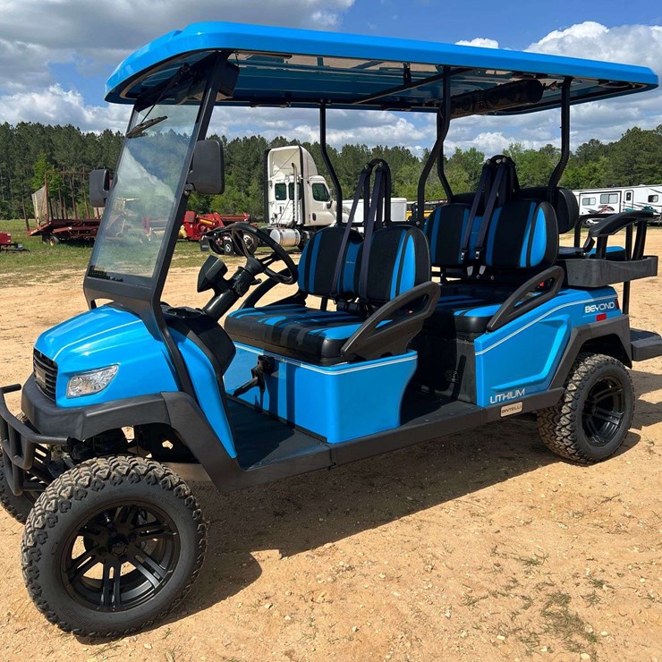 2023 Bintelli 6 Seater Electric Golf Cart W/ On-Board Charger (186 Miles Showing)