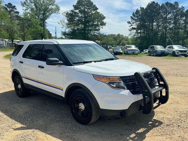 2015-ford-explorer-image-9