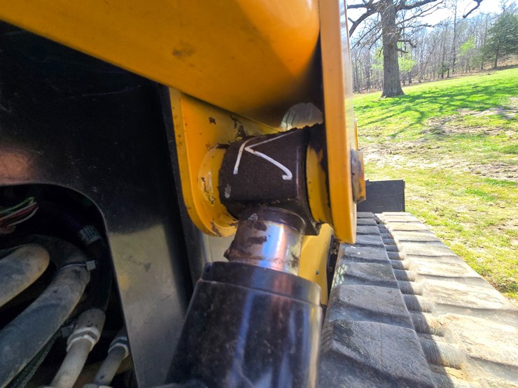 2018-caterpillar-299d2-image-90