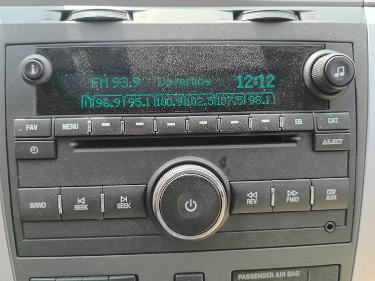 2011-chevrolet-traverse-image-40