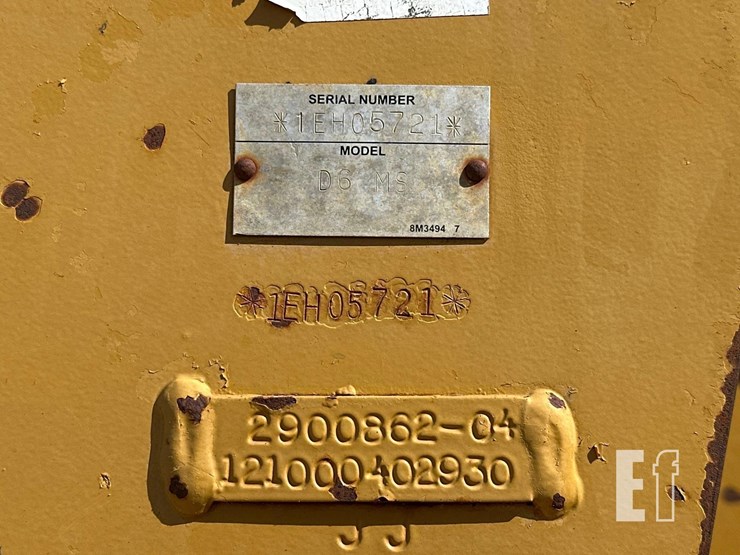 2011-caterpillar-d6t-image-15