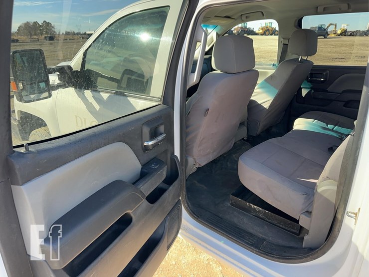 2019-chevrolet-3500-image-8