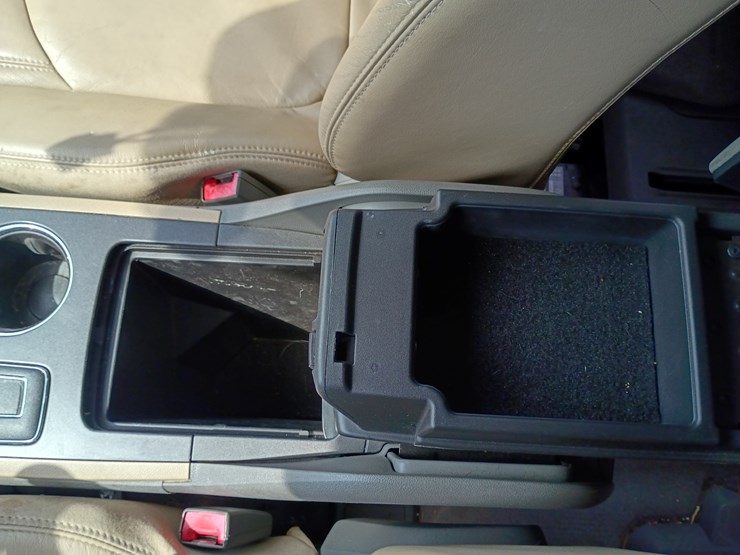 2011-chevrolet-traverse-image-43