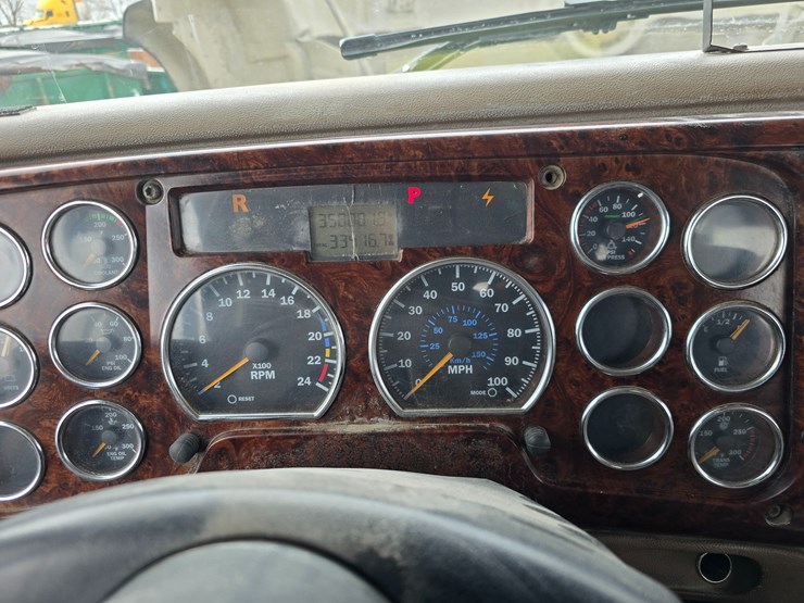 #22589-•-2006-mack-cv713-granite-roll-off-garbage-truck-image-54