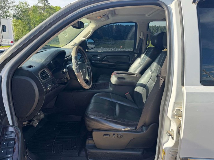 2007-gmc-sierra-1500-denali-image-10