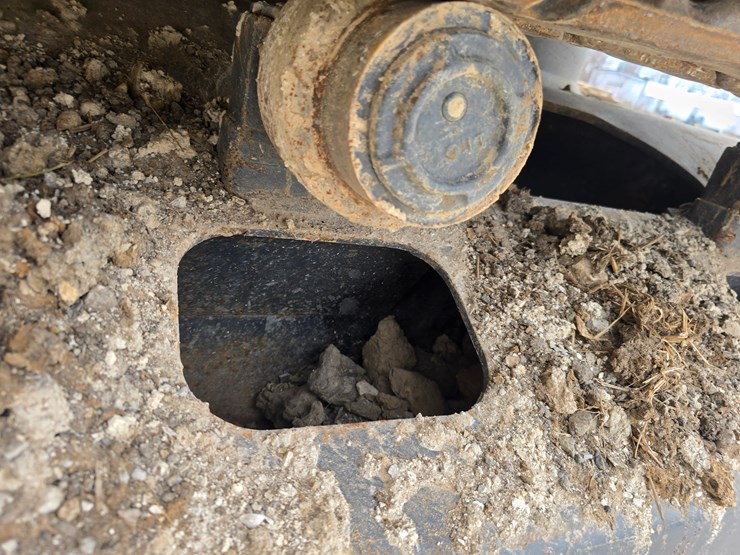 2013-deere-160g-lc-image-73