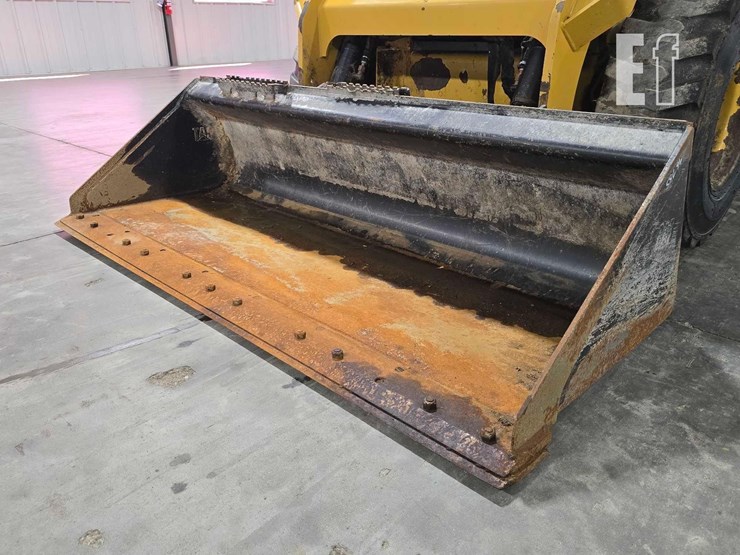 2021-caterpillar-242d3-image-9