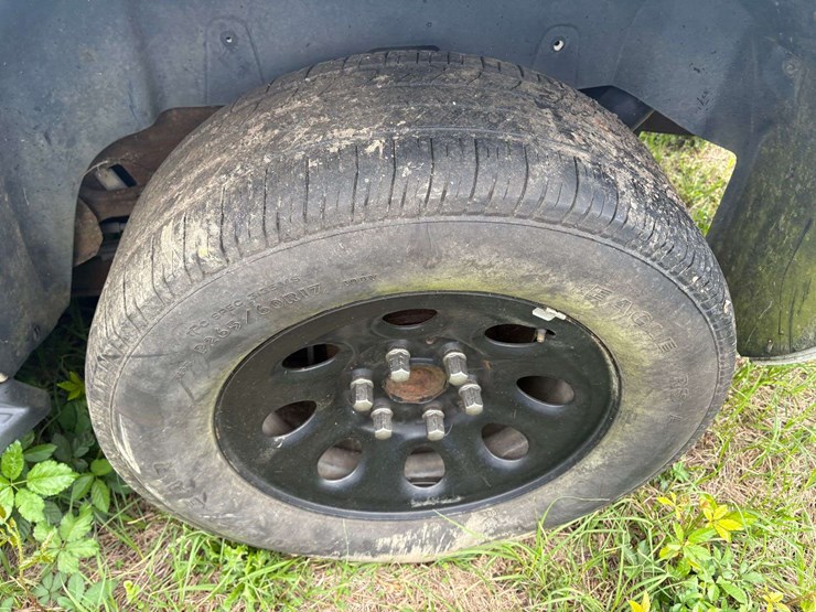 2010-chevrolet-tahoe-image-9