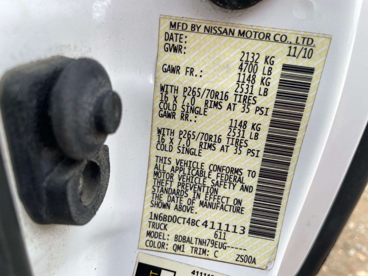 2011-nissan-frontier-sv-image-27