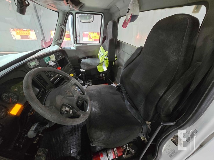 2017-international-prostar-image-9