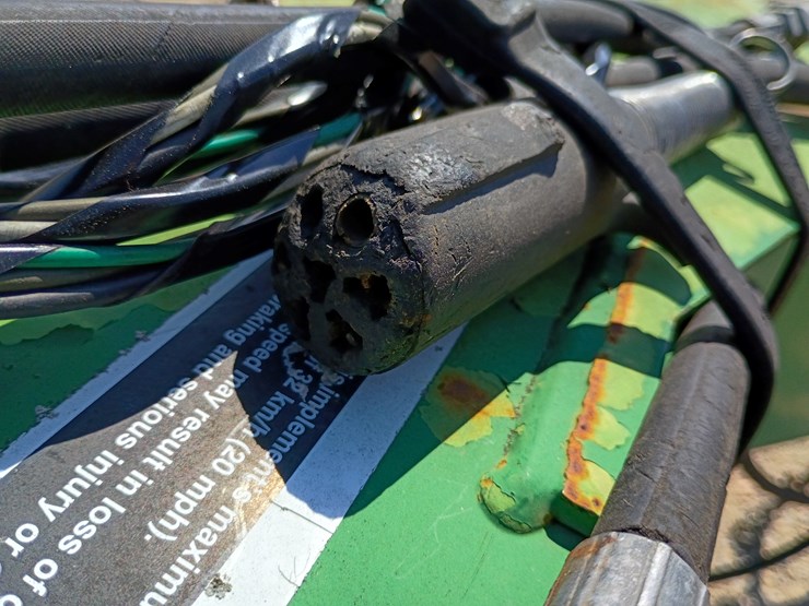 2013-john-deere-630-image-19