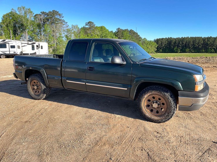 2005-chevrolet-silverado-1500-image-4