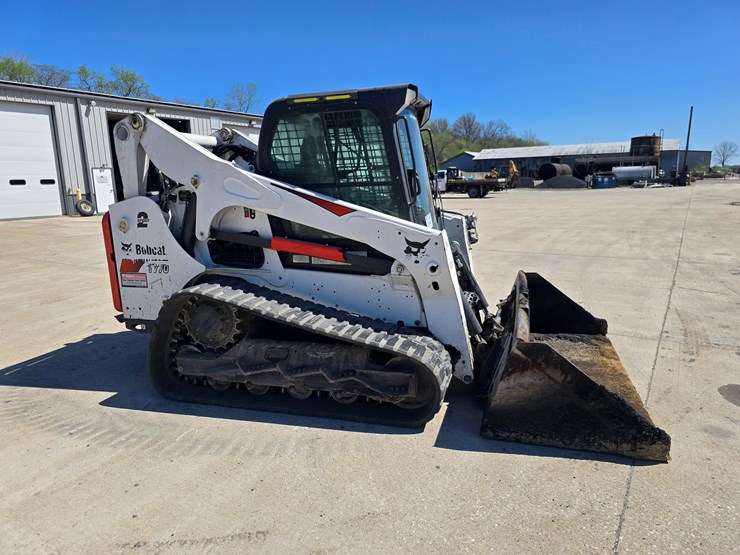 2020-bobcat-t770-image-13