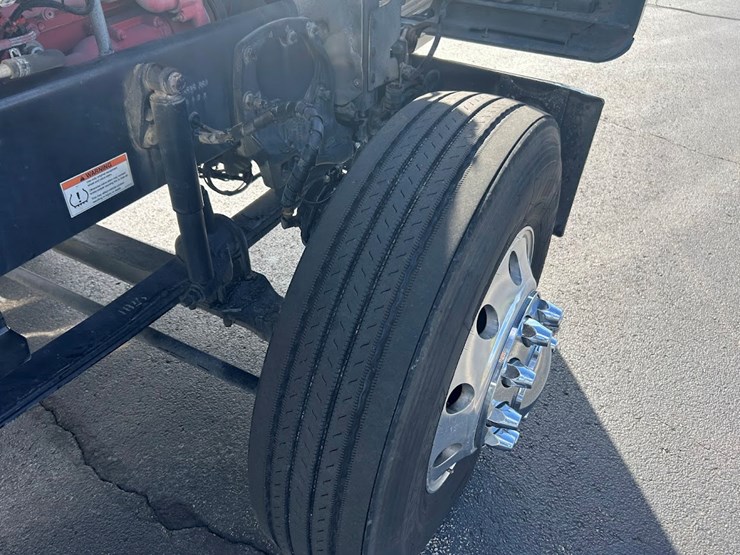 2022-western-star-4900-image-29