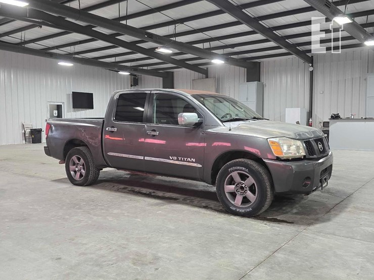 2006-nissan-titan-image-2