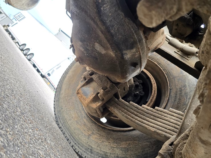 2003-mack-rd688s-image-62