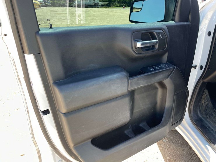 2019-chevrolet-silverado-1500-image-9