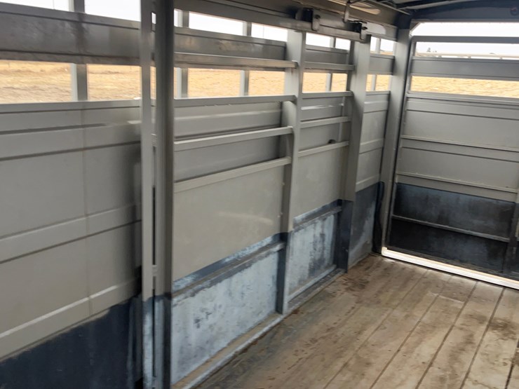 2013-titan-trailer-image-17