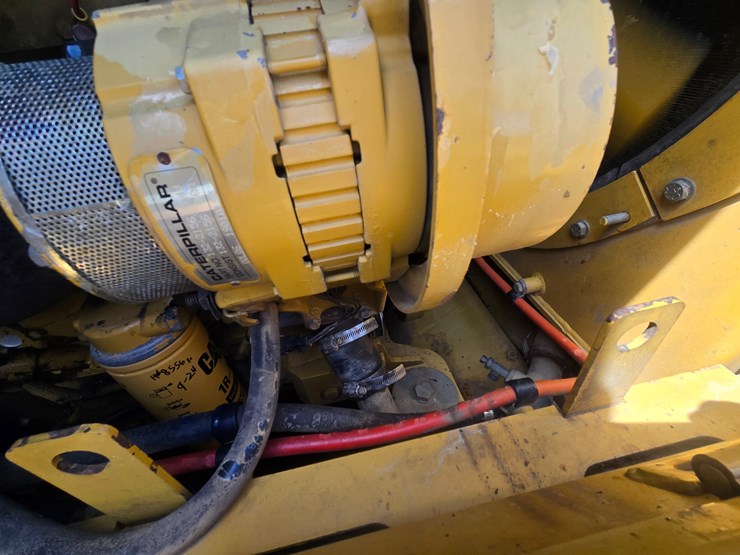 2001-caterpillar-953c-image-33