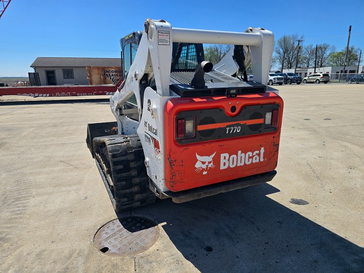 2020-bobcat-t770-image-7