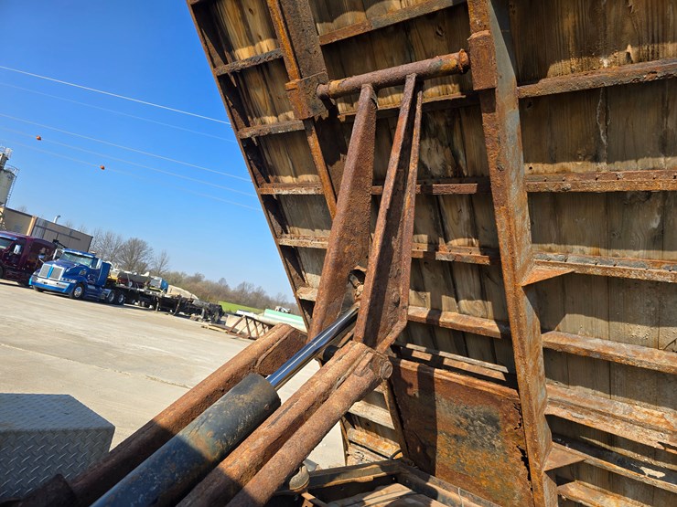 2016-ford-f550-image-49