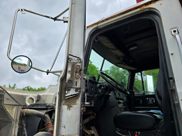 1994-mack-ch613-image-52