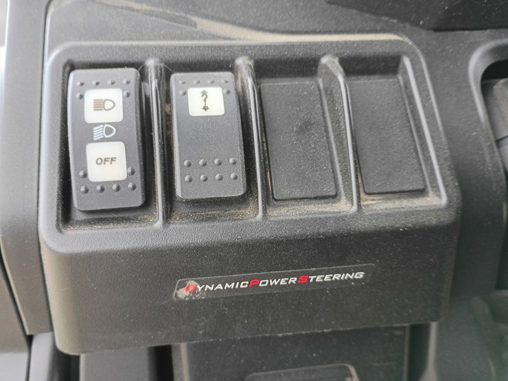 2022-can-am-defender-hd9-image-39