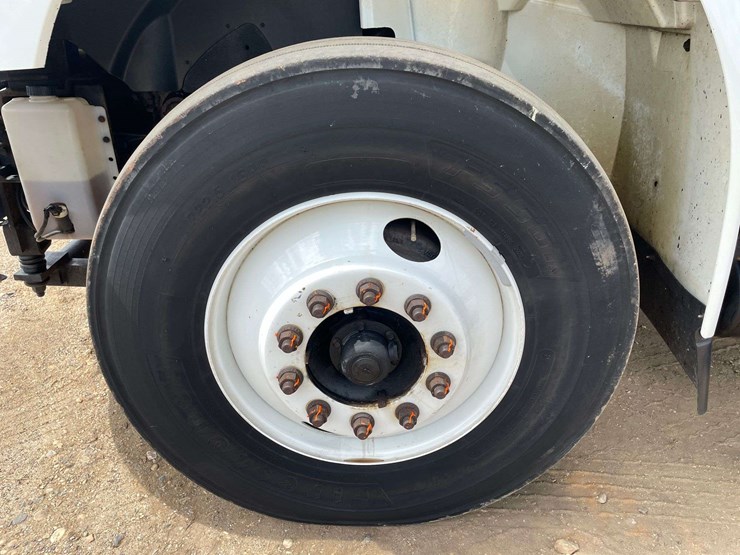 2013-international-durastar-4300-image-21