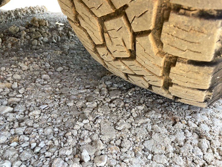 2019-chevrolet-silverado-1500-image-22