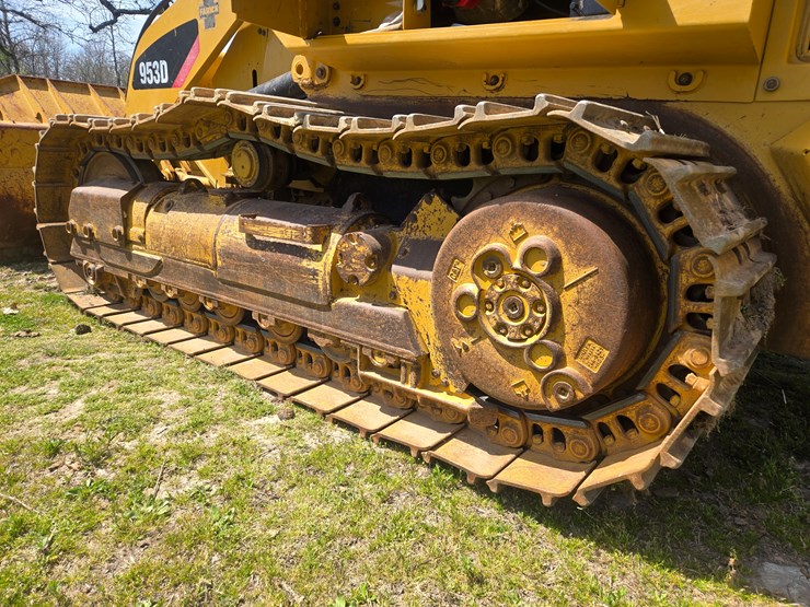 2014-caterpillar-953d-image-76