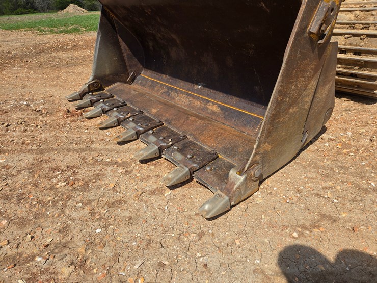 2001-caterpillar-953c-image-100