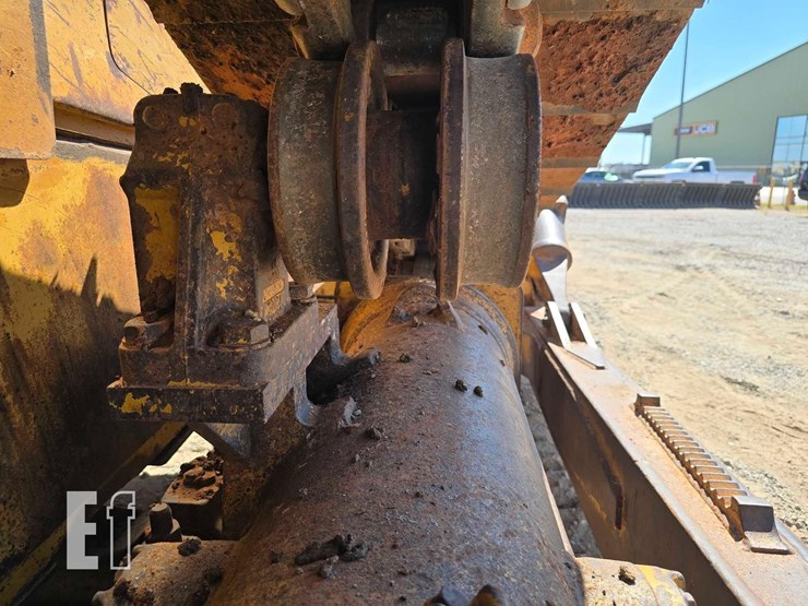 2006-caterpillar-d6r-iii-image-40