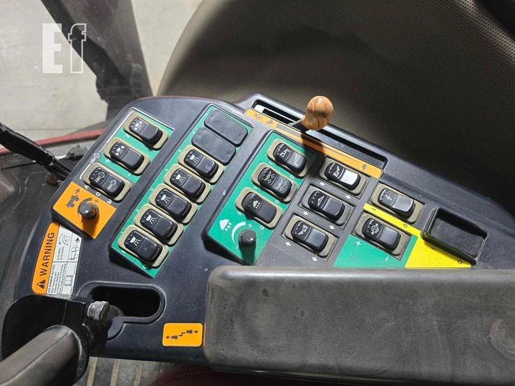 case-ih-patriot-3330-image-19