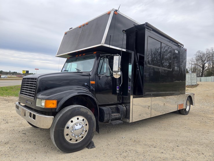 1990-international-4900-image-5