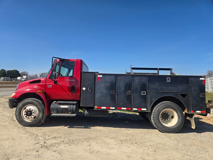 2007-international-durastar-4300-image-8