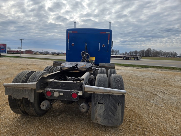 1999-kenworth-w900-image-16