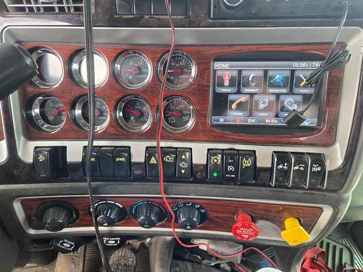 2014-kenworth-t660-image-82