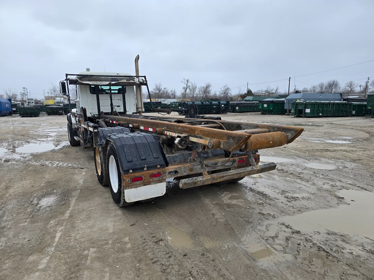 #22590-•-2007-mack-cv713-granite-roll-off-truck-image-10