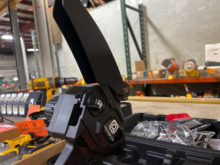 #2435-•-21-volt-mini-cordless-chainsaw-kit-in-carrying-case-(pr12)-image-7