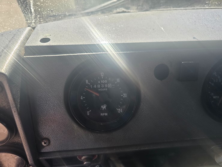 2001-mack-rd688s-image-99