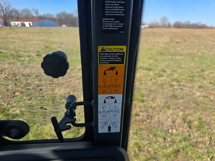 2015-deere-410l-image-91