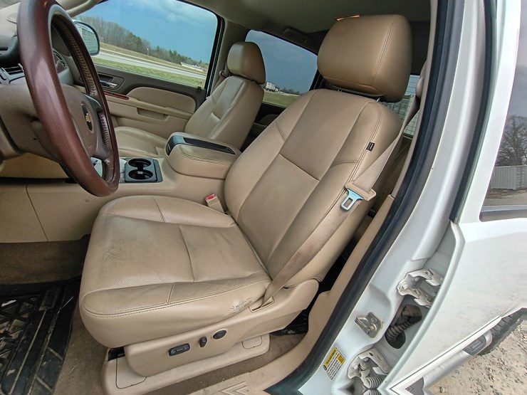 2013-chevrolet-2500-image-30