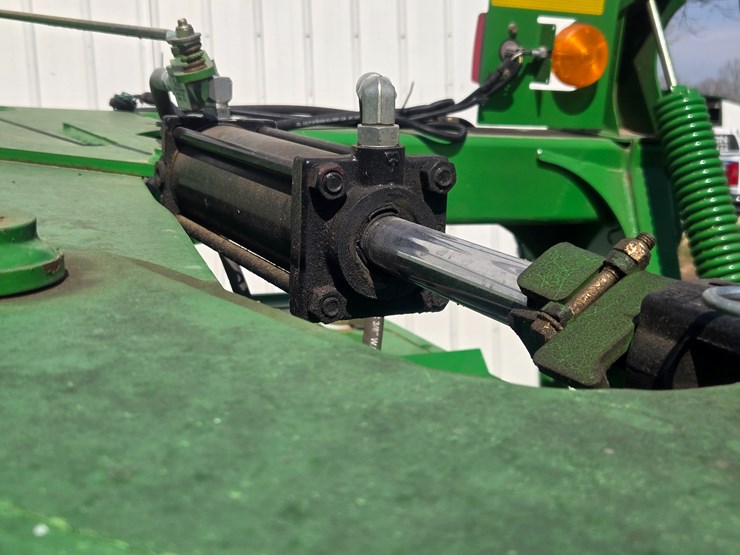 john-deere-630-image-36