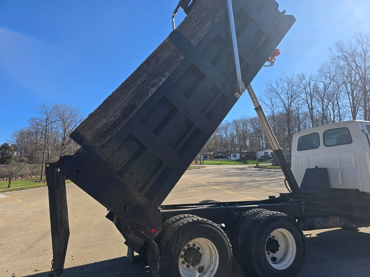 2000-sterling-l9500-image-33