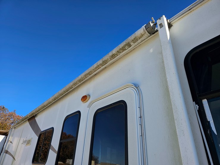 #22198-•-2007-georgie-boy-landau-motorhome-image-114