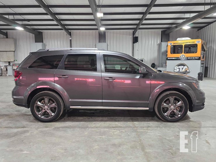 2015-dodge-journey-image-6